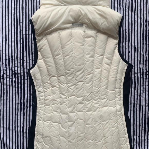 CALVIN KLEIN NWOT M duck down vest - Picture 2 of 8